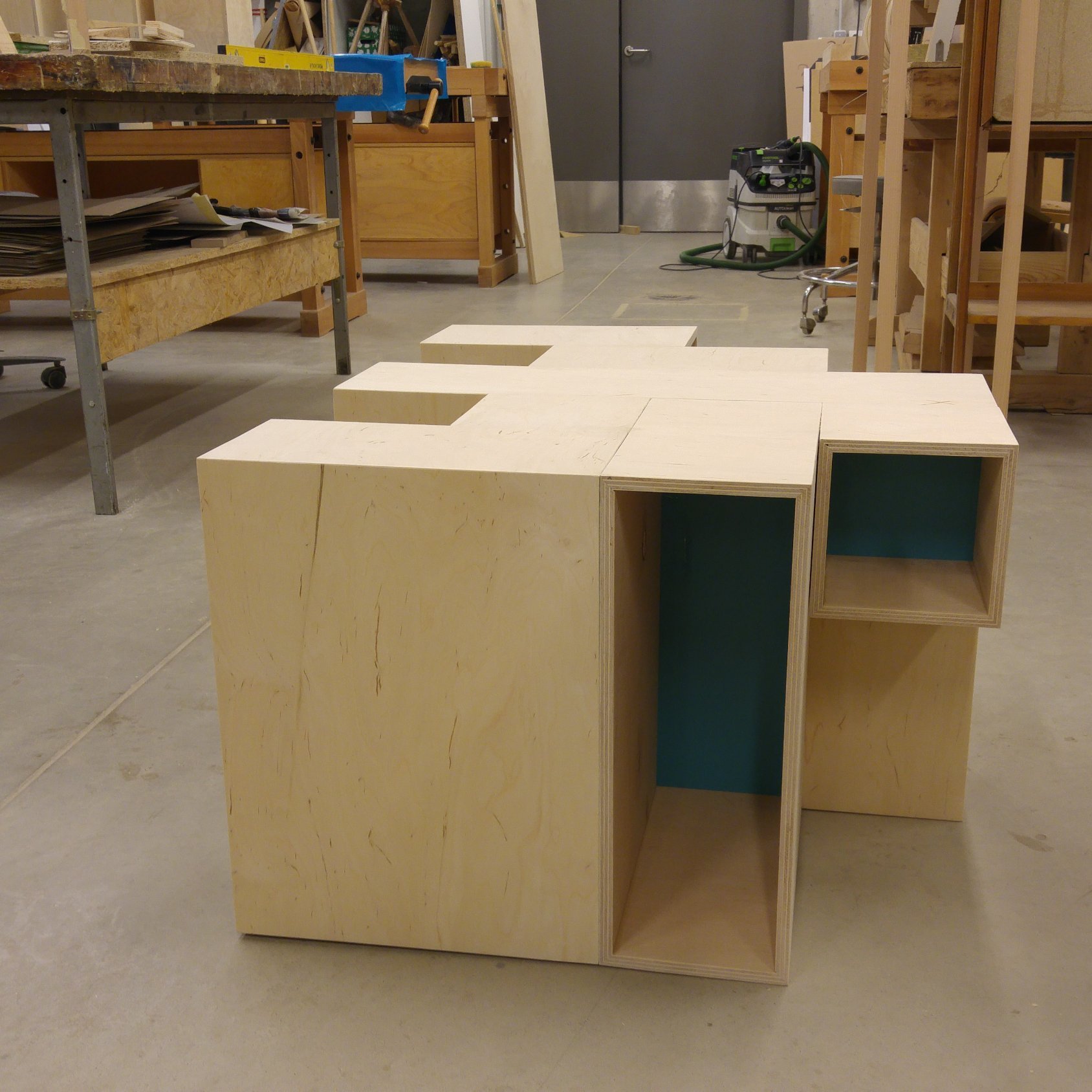 Stolik kawowy. Własny projekt w ramach zajęć na PP i realizacja przy współpracy z UAP w Poznaniu