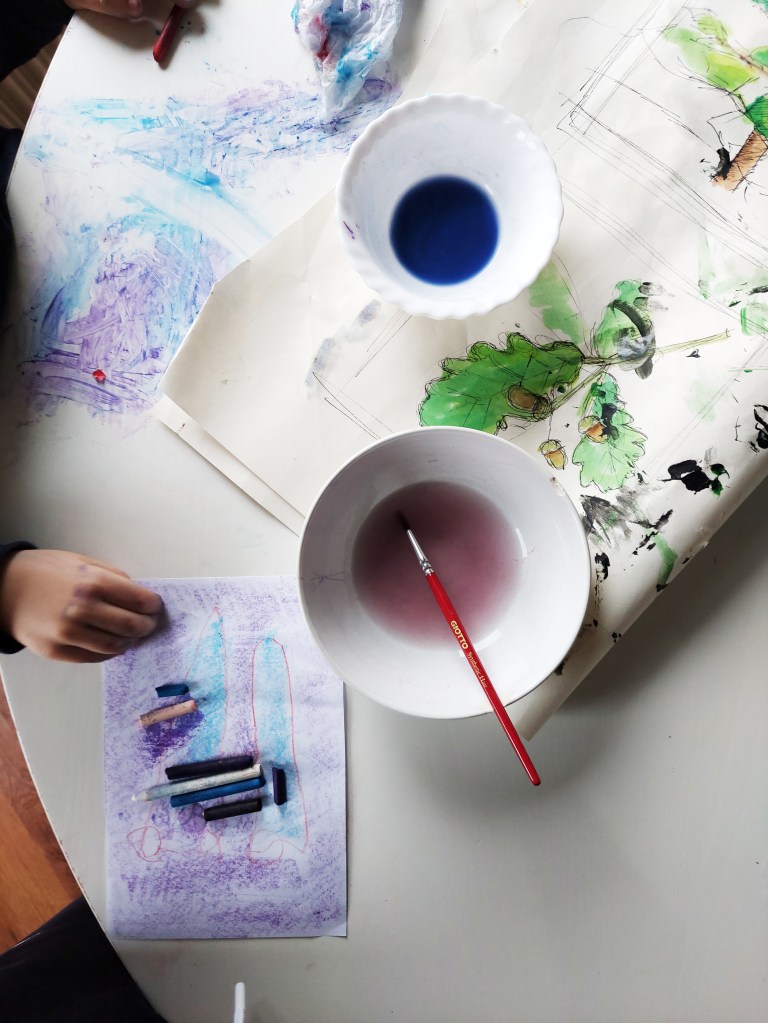 rysowanie kredkami bambino na mokro